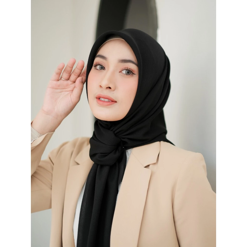 Hijab Segi Empat Polos - Gambar 2